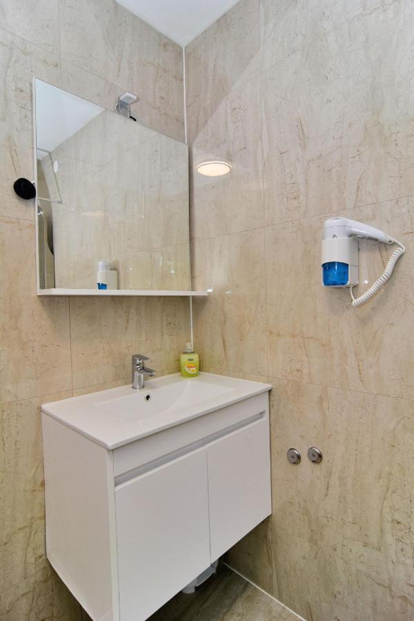 Apartments And Rooms Anika Zadar Exterior photo